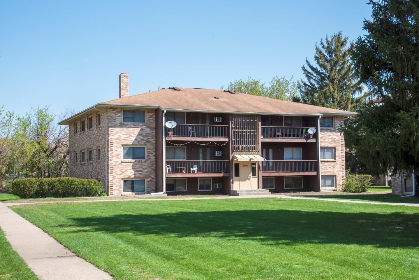 Nicollet Court Image 3