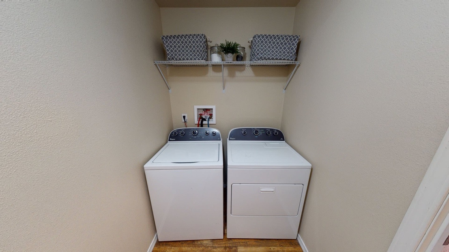 Four Seasons Apartment Homes Image 11
