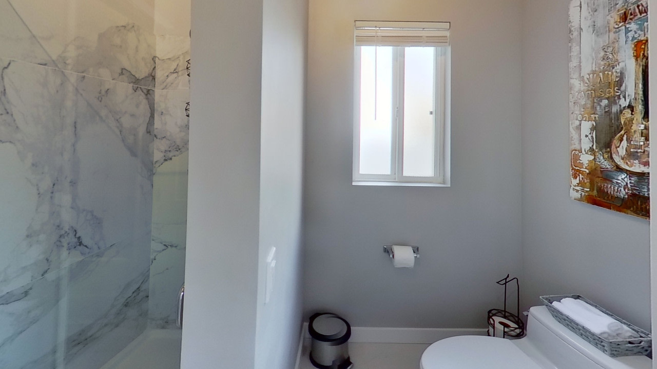 Kling Front Image 72