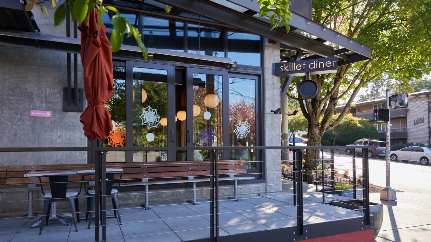 The Chloe Apartments Image 8