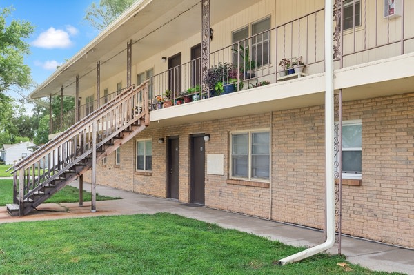 Bellevue Gardens Image 13