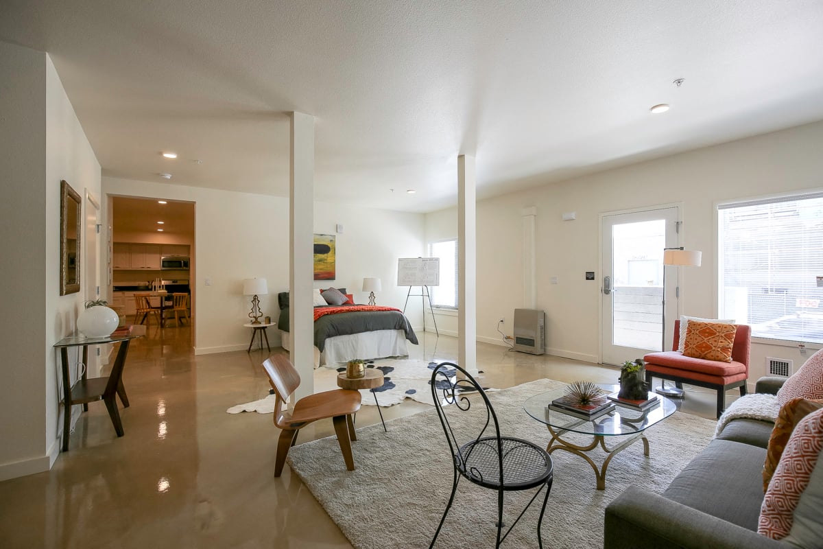 3900 Adeline Image 5