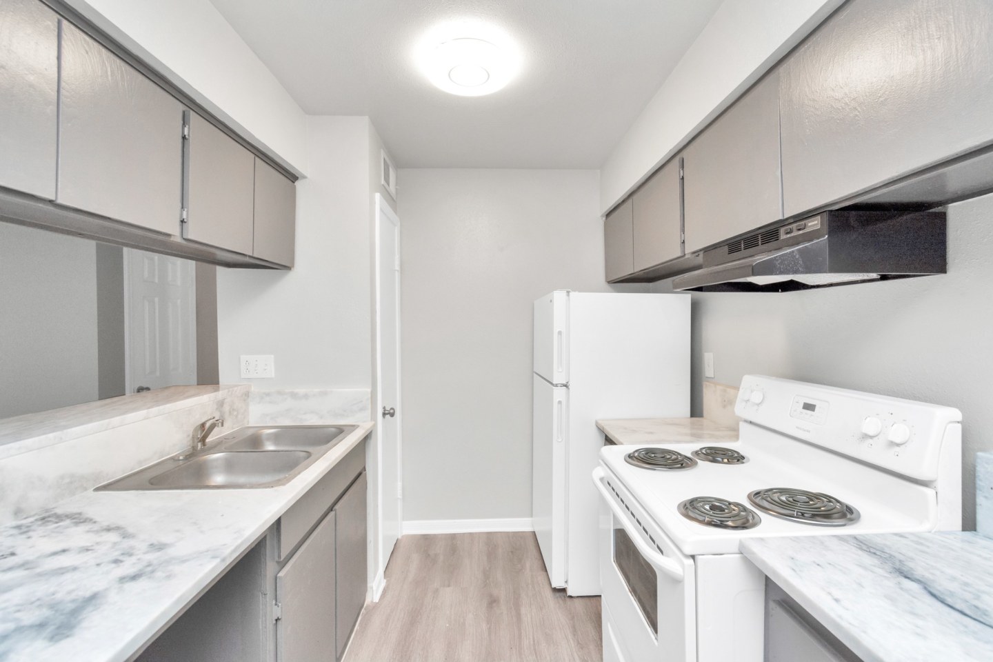 Post Oak Apartment Image 12