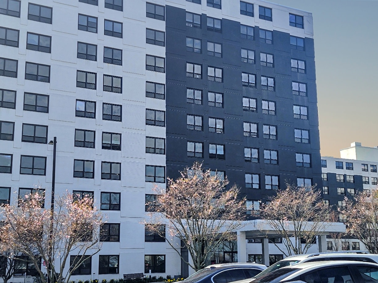 251 Dekalb Image 35