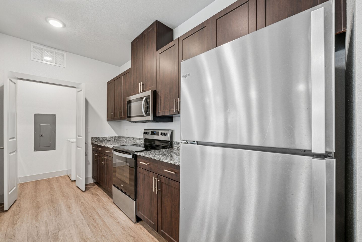 Plum Tree Apartments Image 4