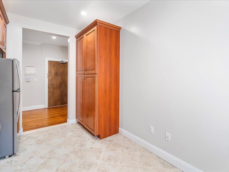145-147 Summit Avenue Image 14