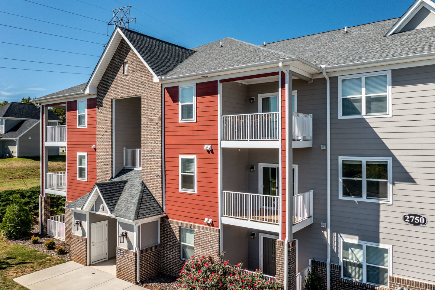 Hawks Landing Luxury Apartments Image 15
