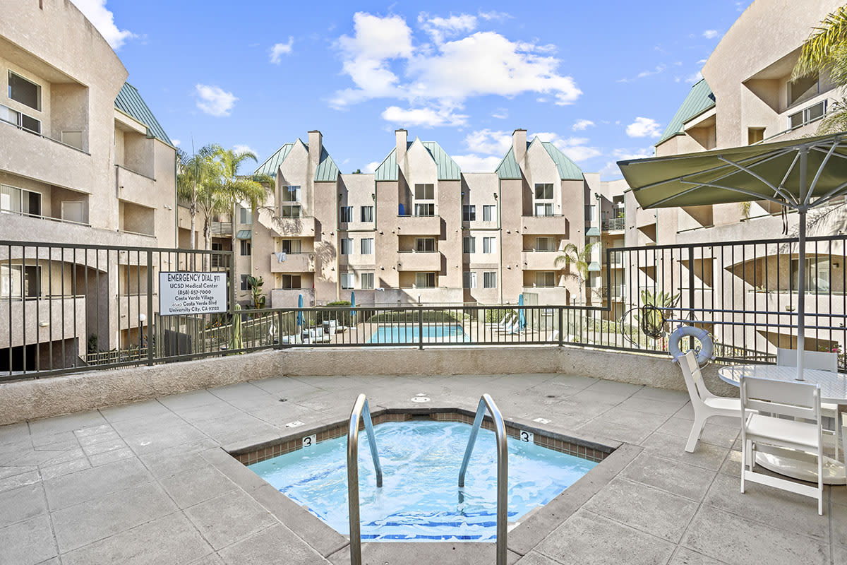Costa Verde Village Image 9