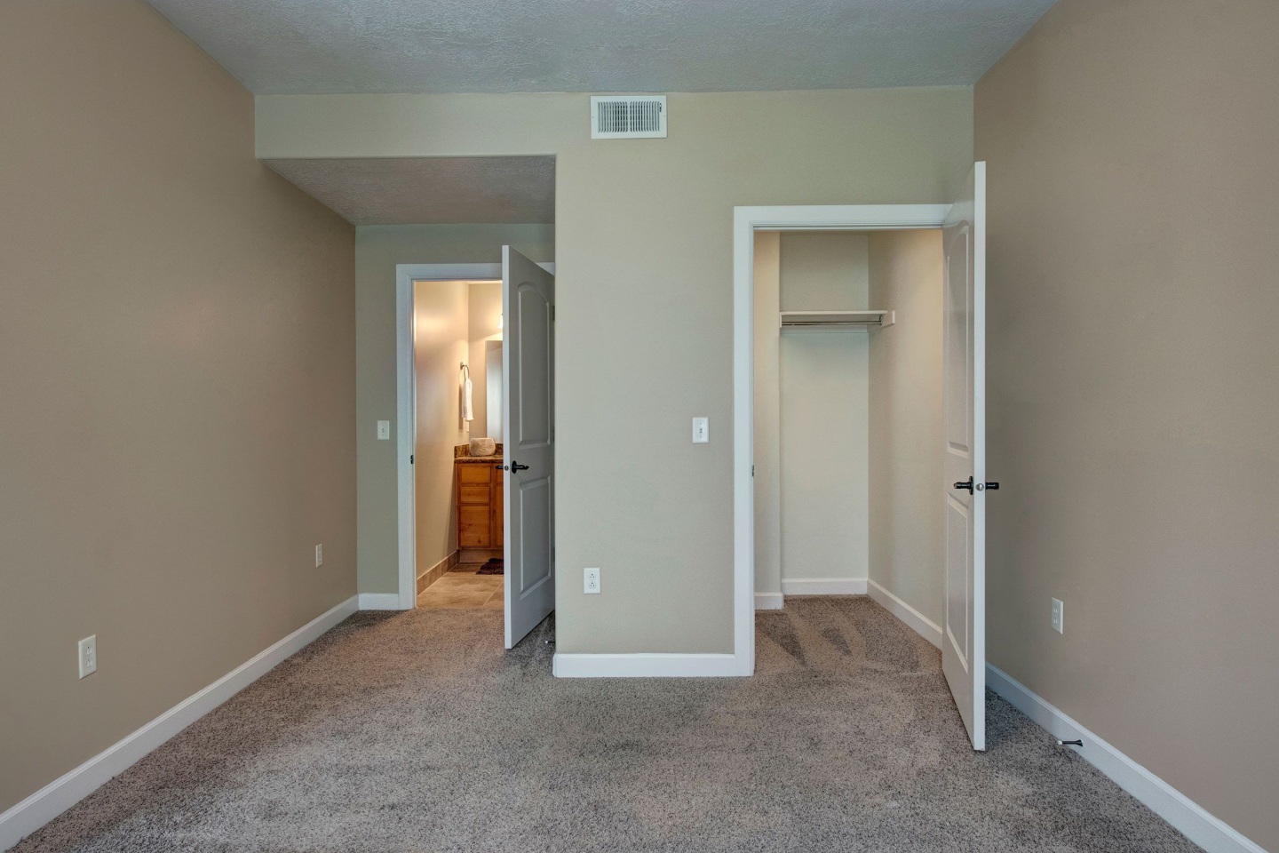 Bridges Apartment Homes Image 5