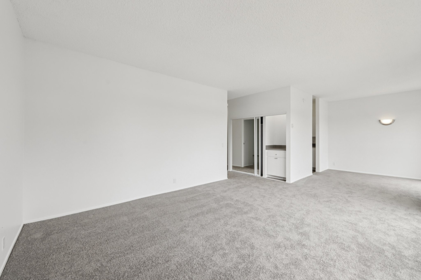 Lakewood Apartments at Lake Merced Image 11