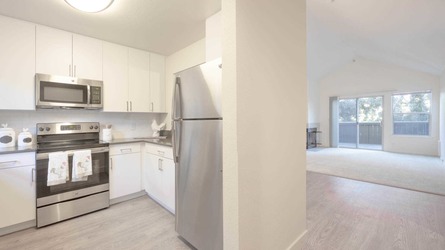 Riva Terra Apartments at Redwood Shores Image 24