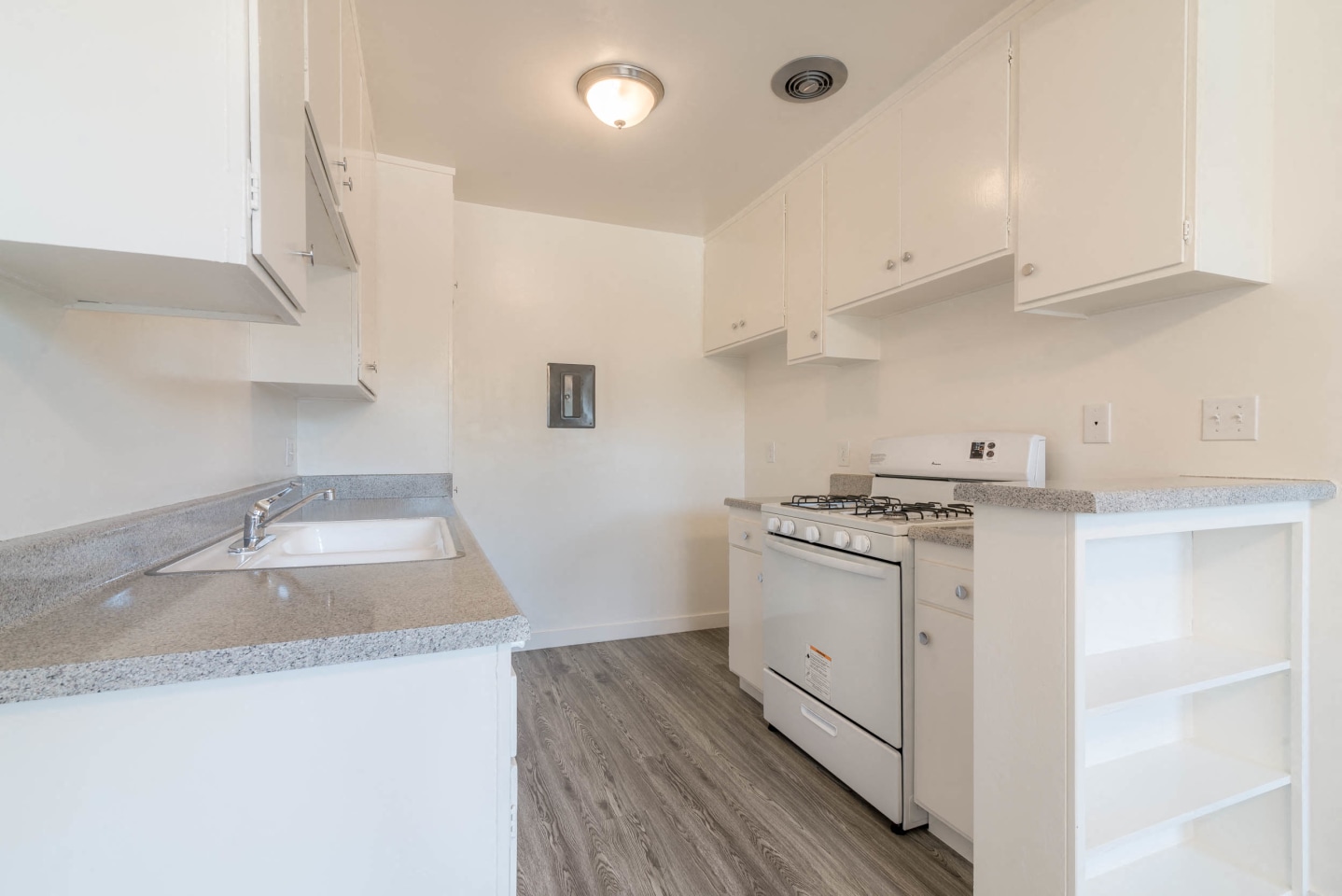 Sunland Park Apartments Image 8