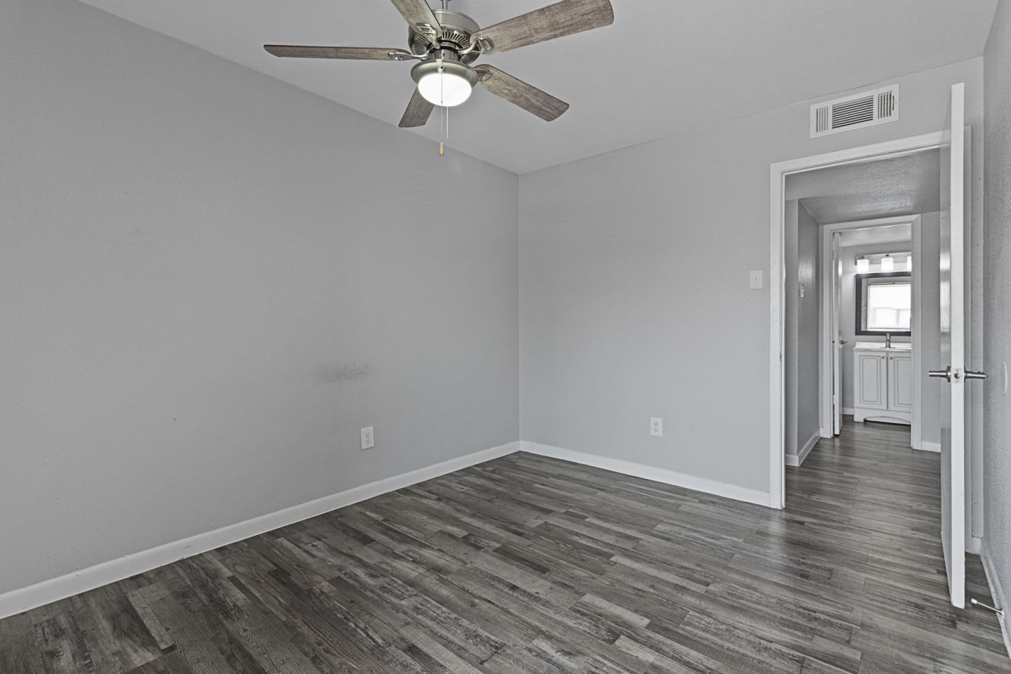 Aria Residences Image 20