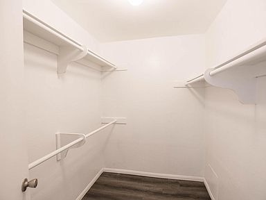 6535 Haskell Avenue Image 12