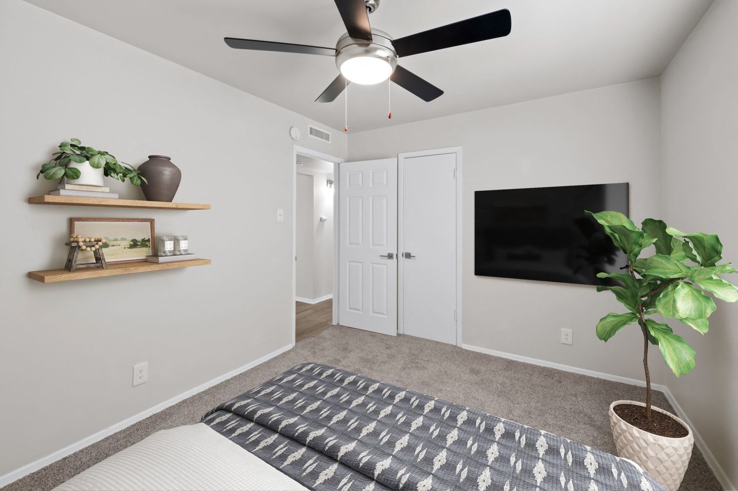 Sunset Heights Image 15