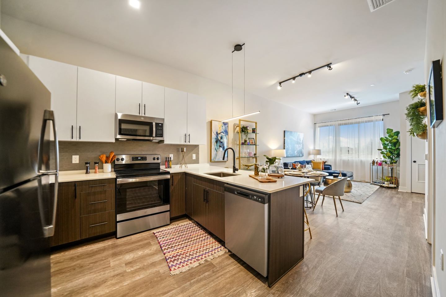 Luxor Lifestyle Apartments Lansdale Image 1