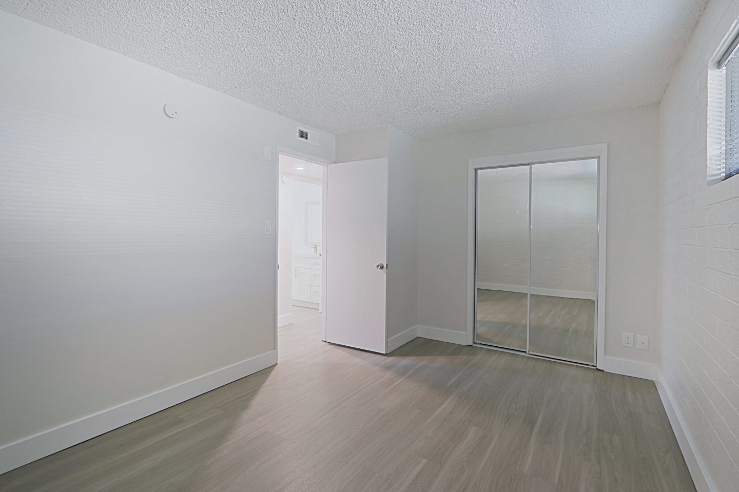 Pierson Place Apartments Image 10