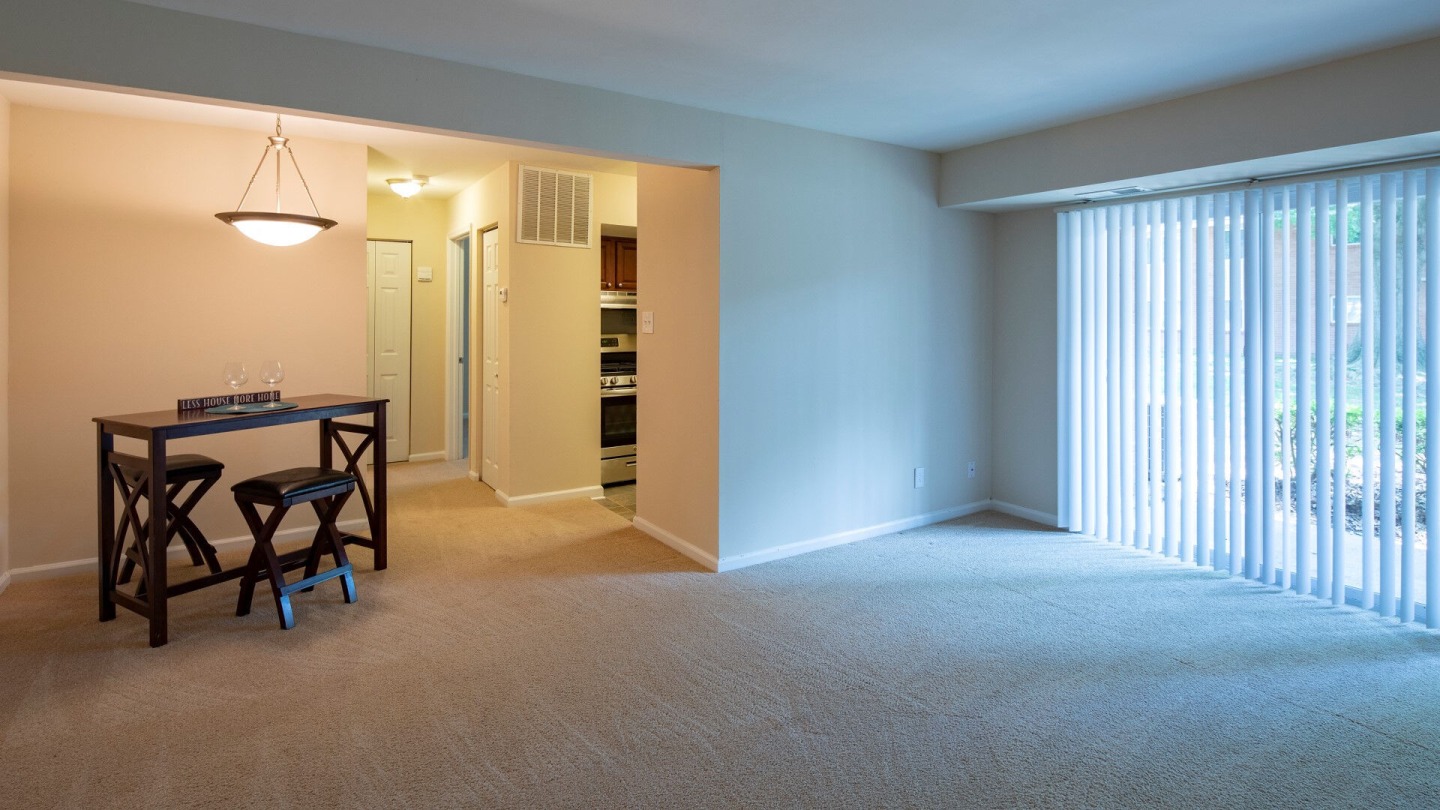Pembroke Town Center Apartments Image 4