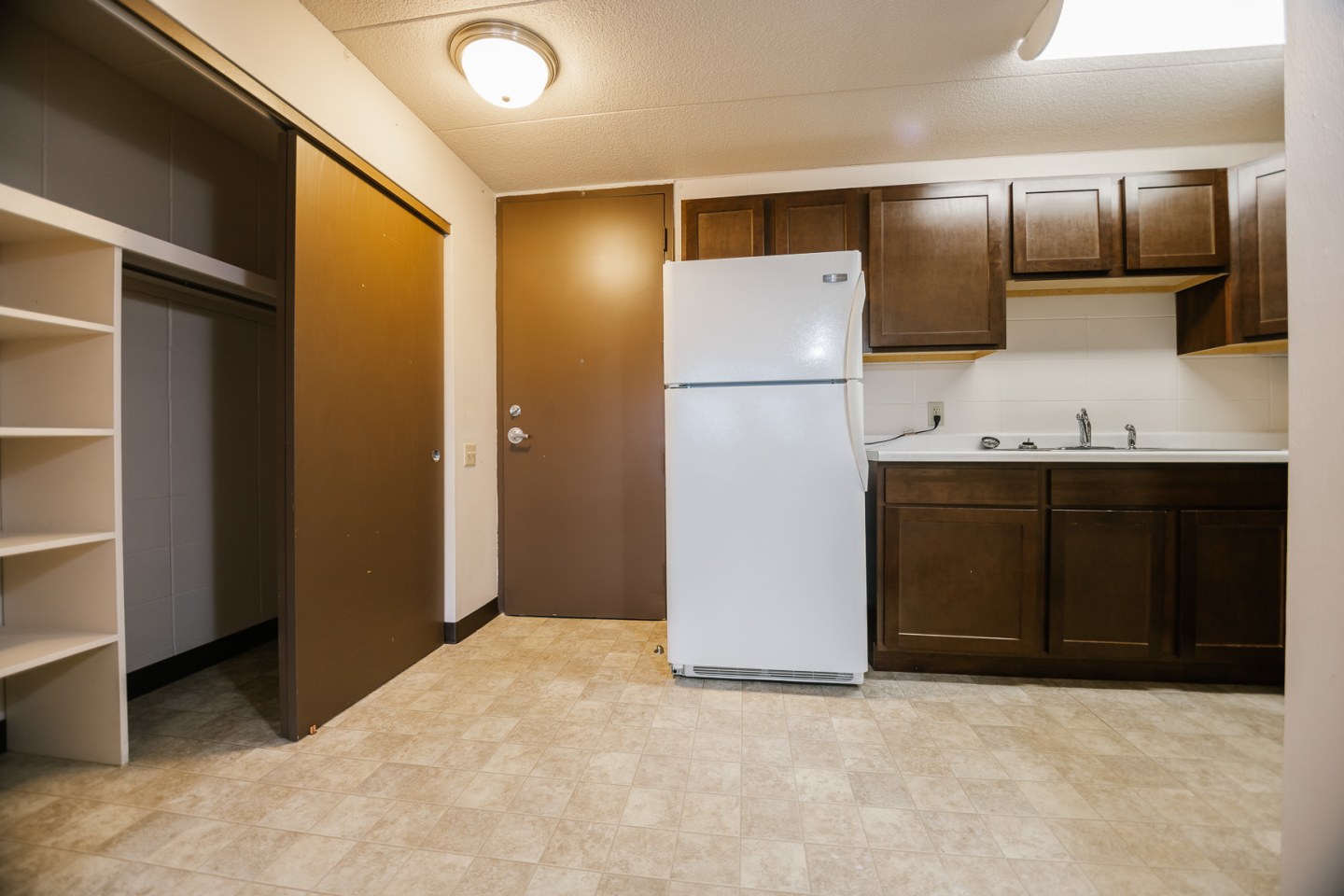 Meadowlawn Plaza Apartments Image 18