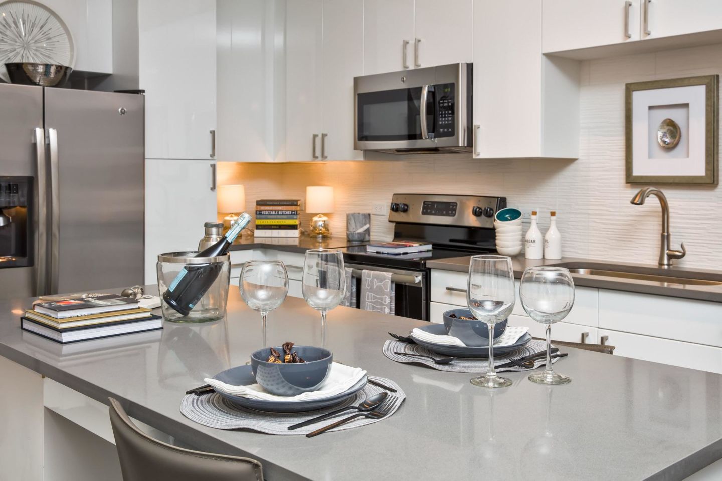 Society Westshore Apartments Image 9