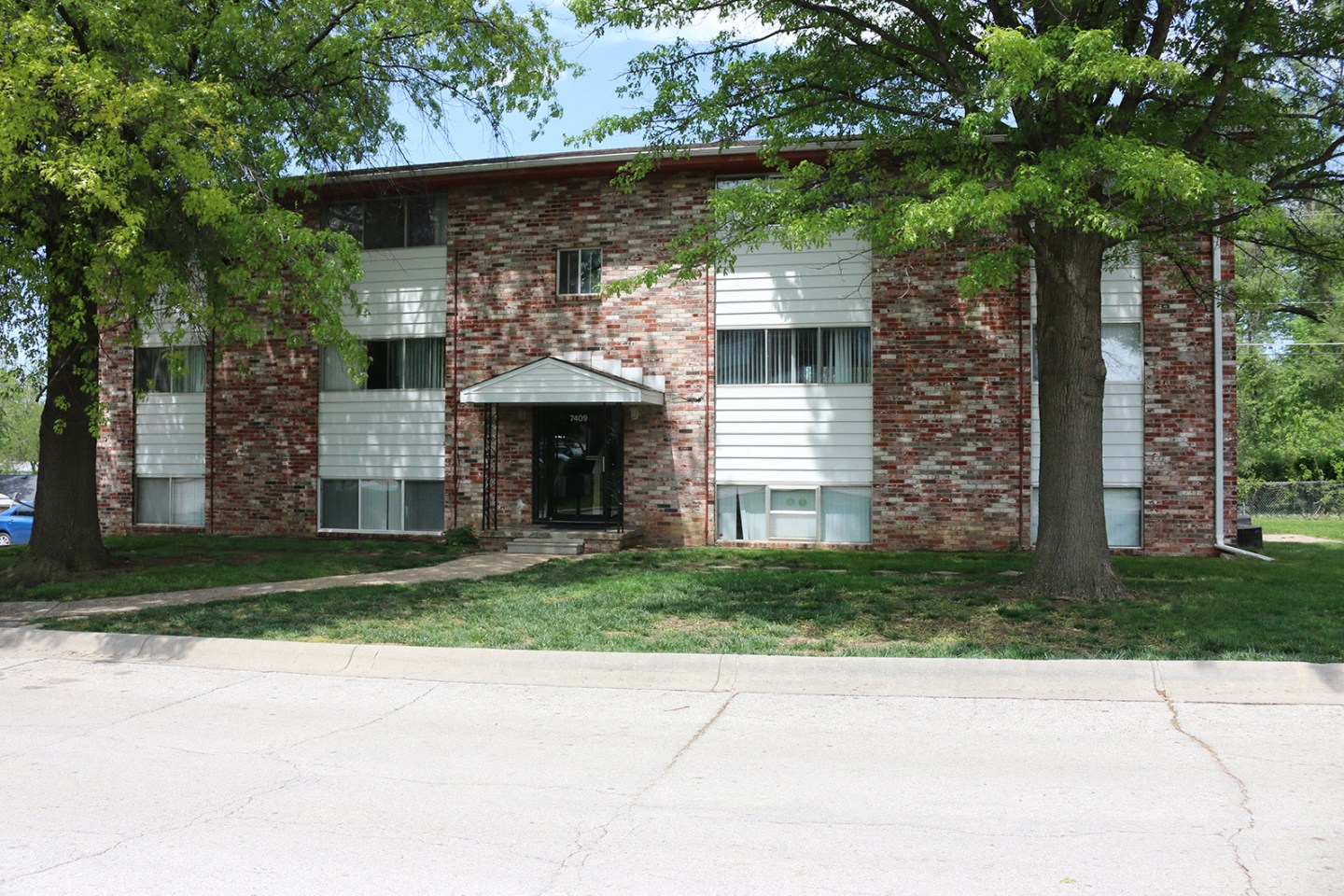 Southroads Apartments Image 3
