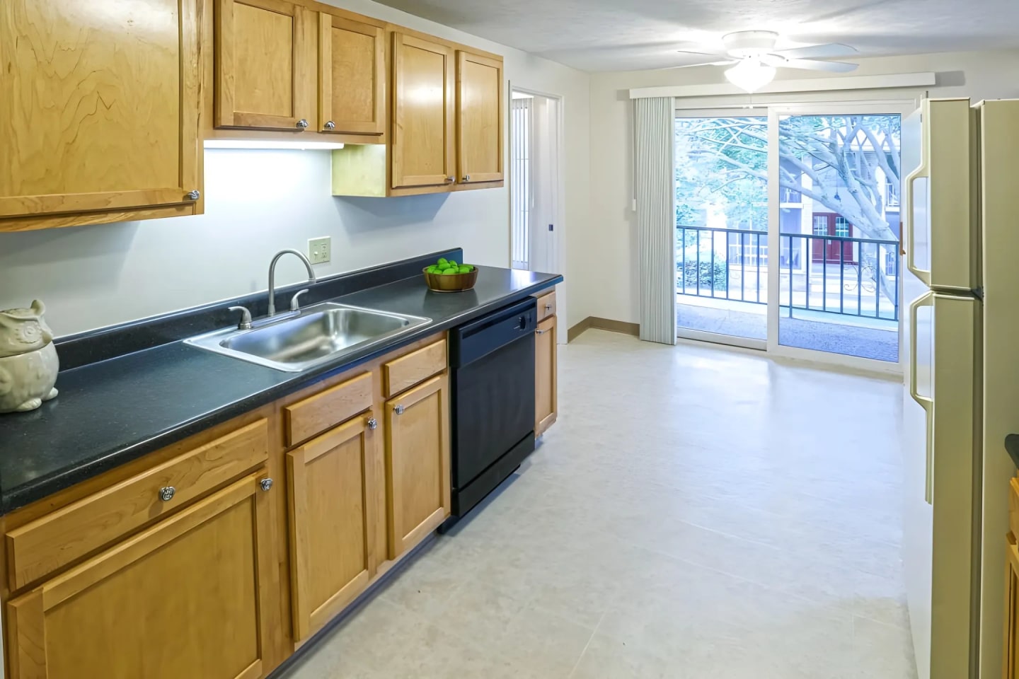Clover Park Apartments Image 10