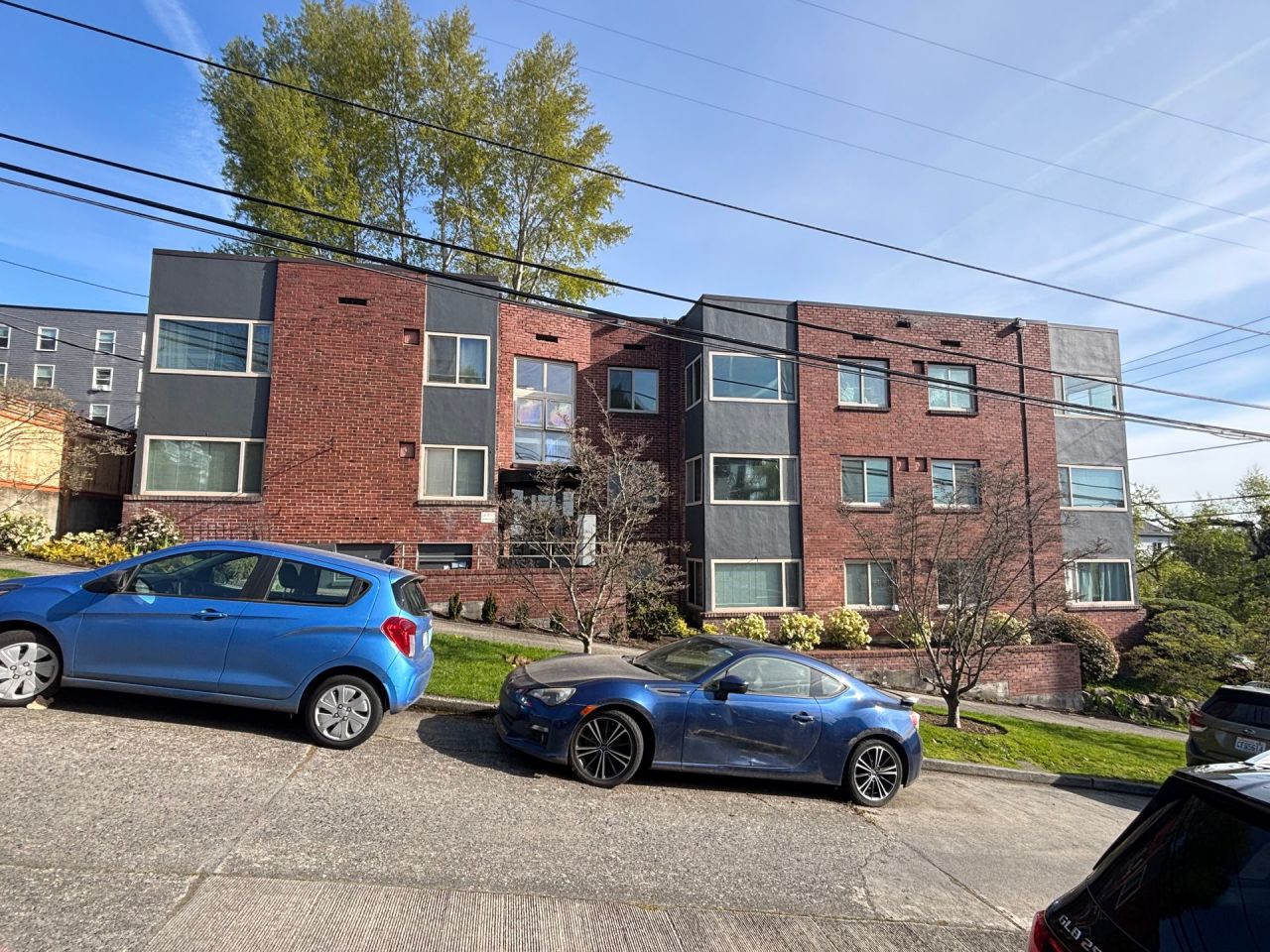2424 E Denny Way Image 1