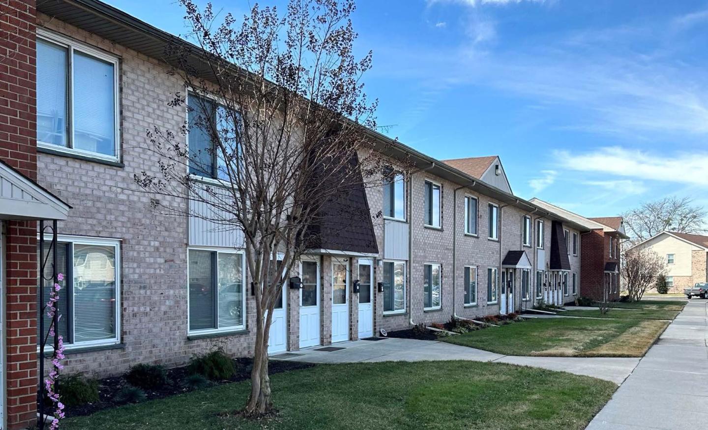 Lakeside Apartments Image 19