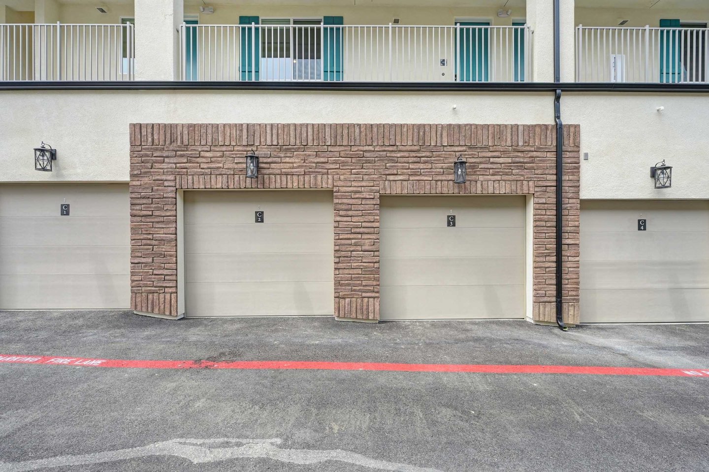 The Commodore Apartments Image 11