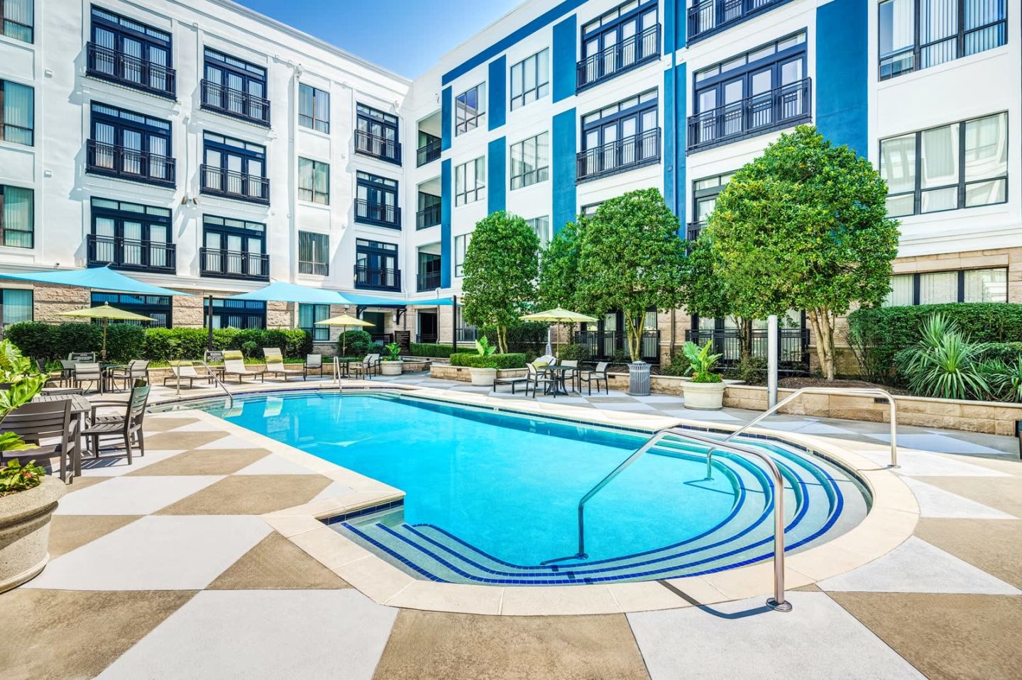 Lofts at Lakeview Image 23