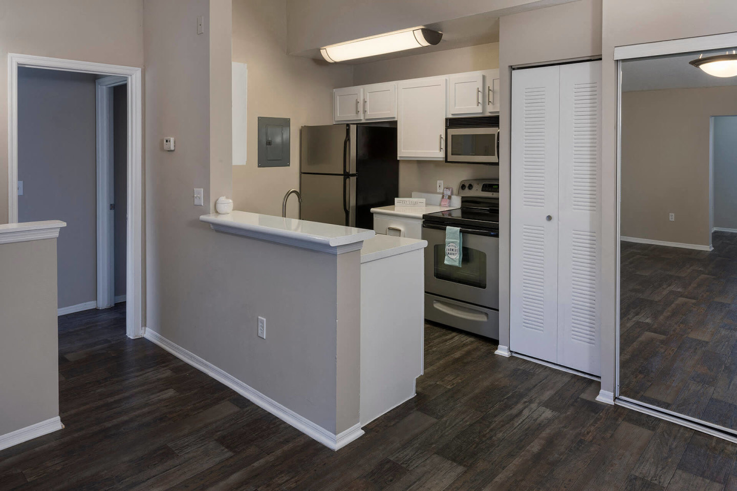 Highpoint Club Apartments Image 13