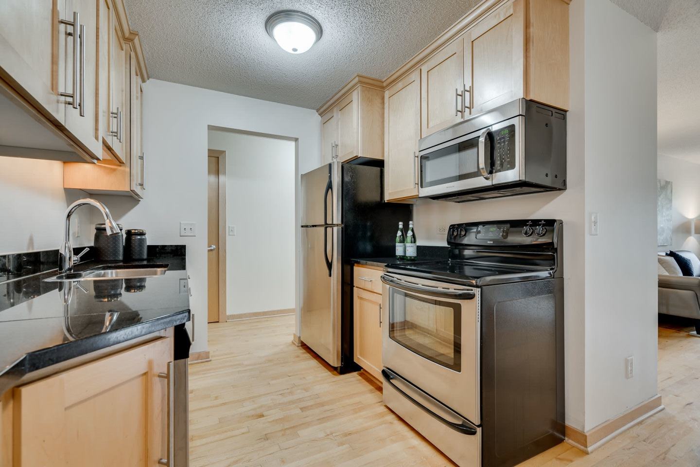 311 Kenwood Parkway Image 4