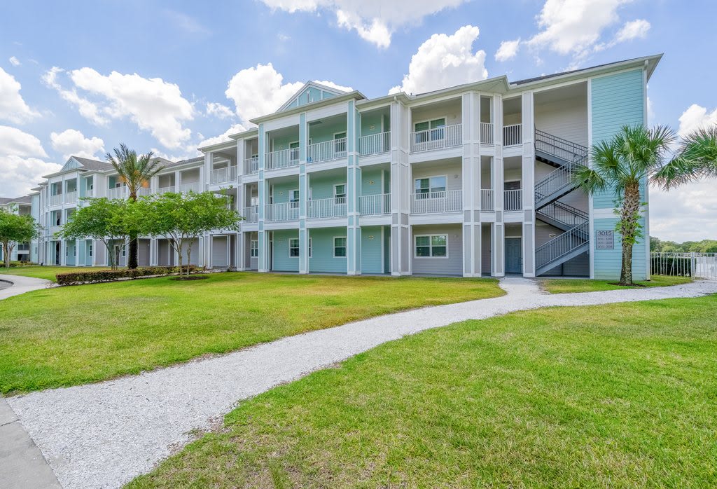 Century Lakehouse Image 14