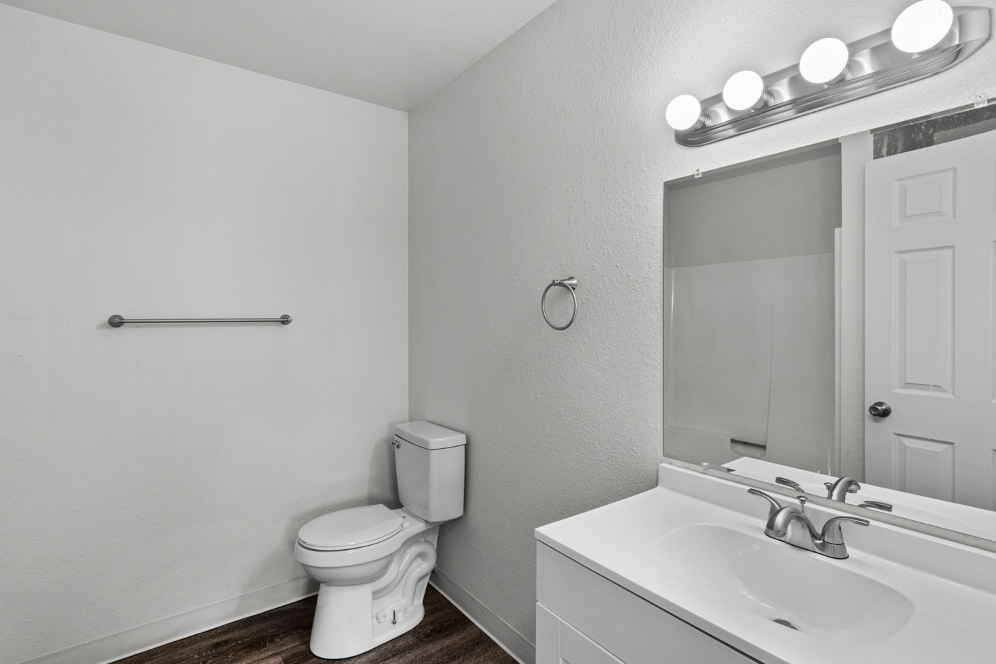 Creekside Apartments Image 21