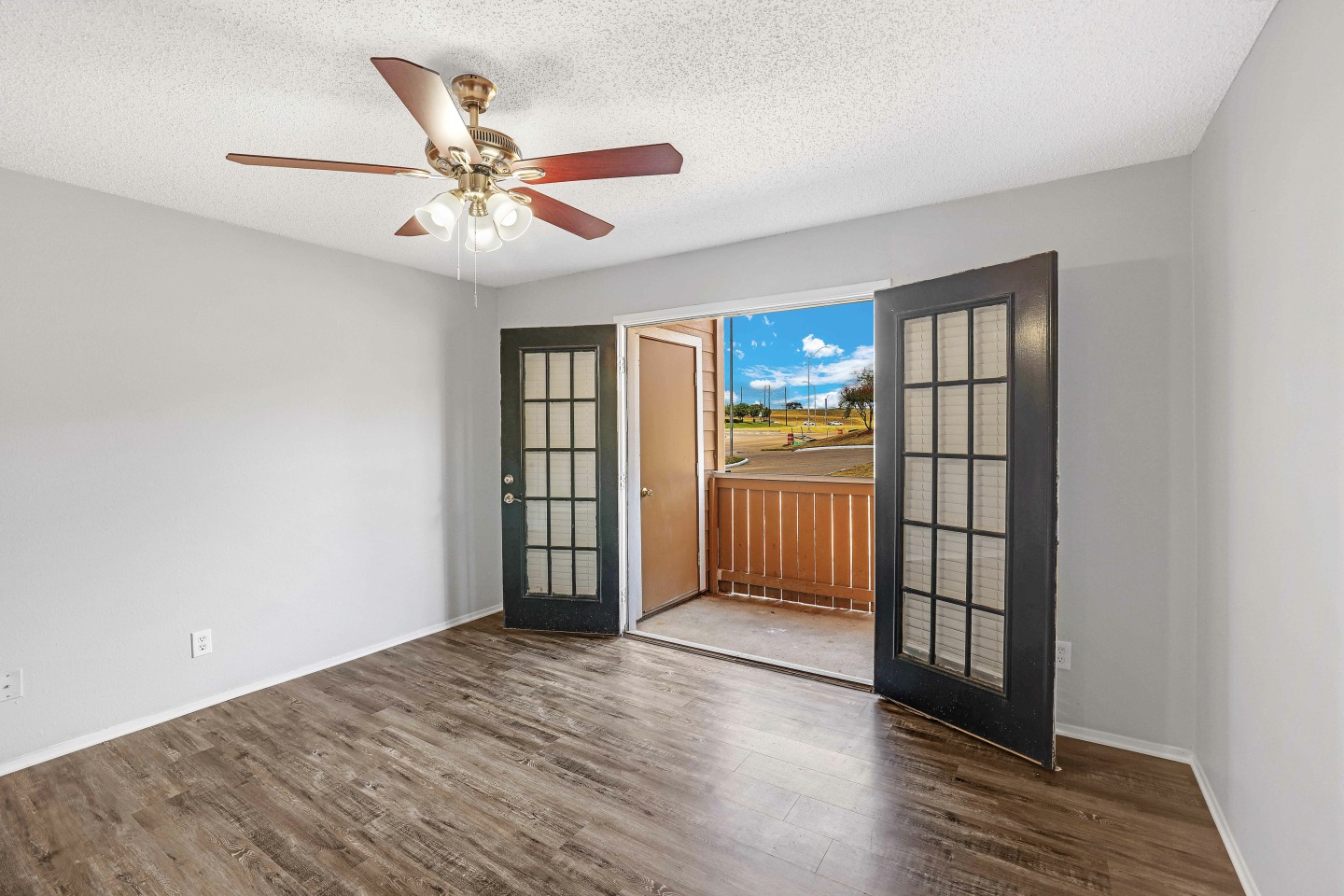 Marine Creek Apartments Image 20