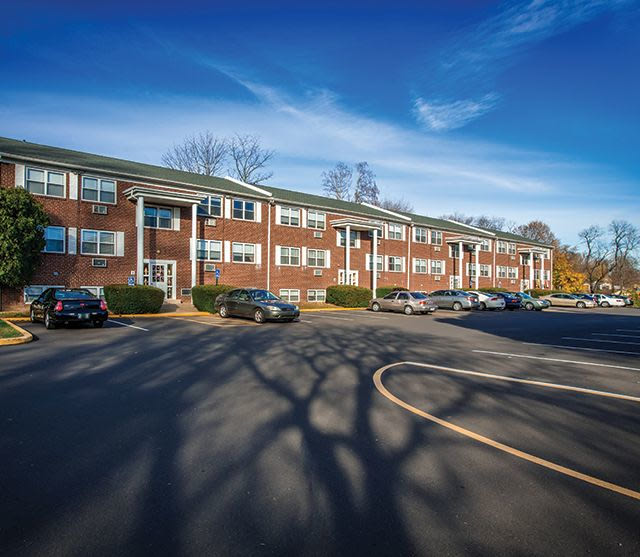 Bellevue Court Image 9