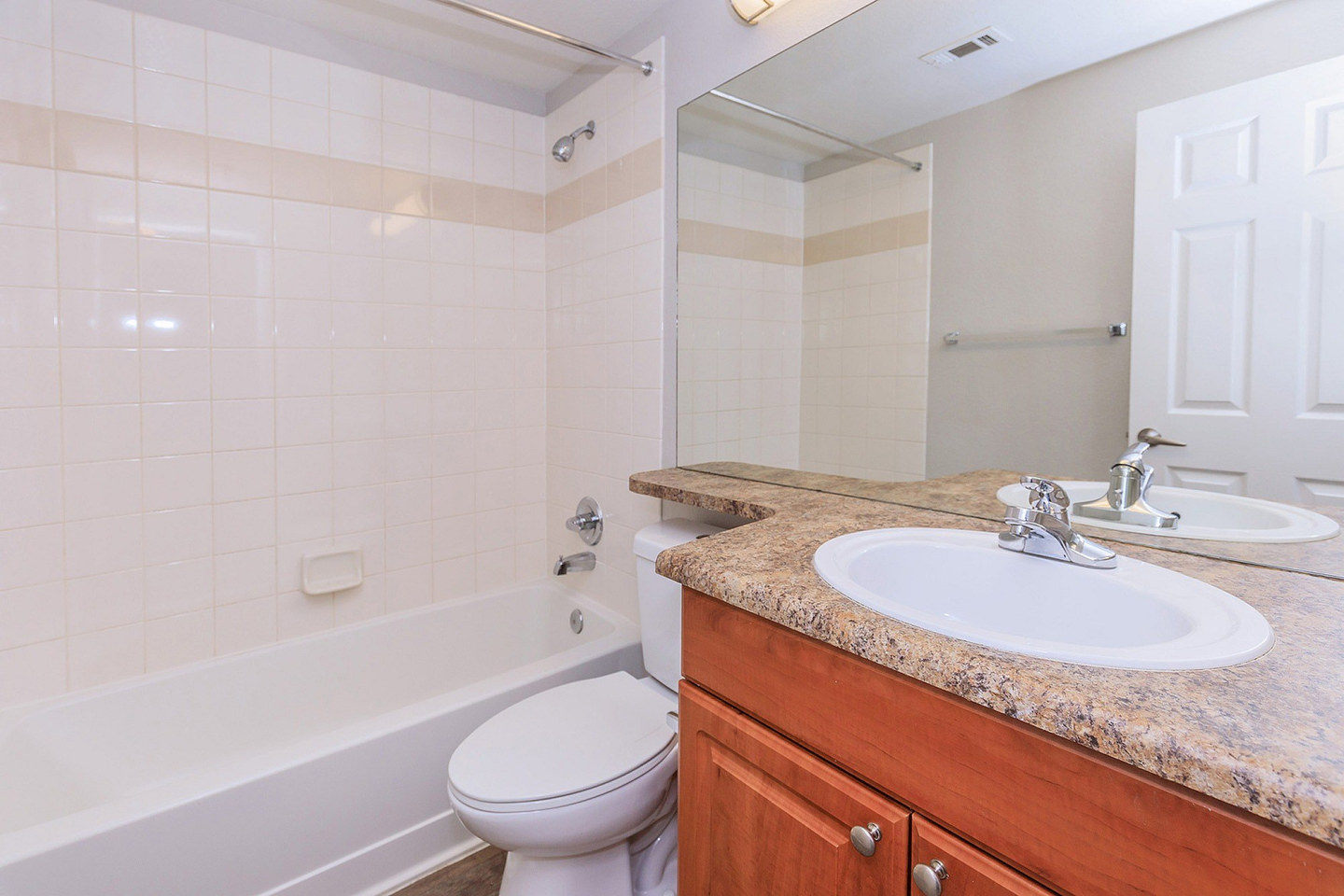 Creekside At Palmer Park Apartments Image 27