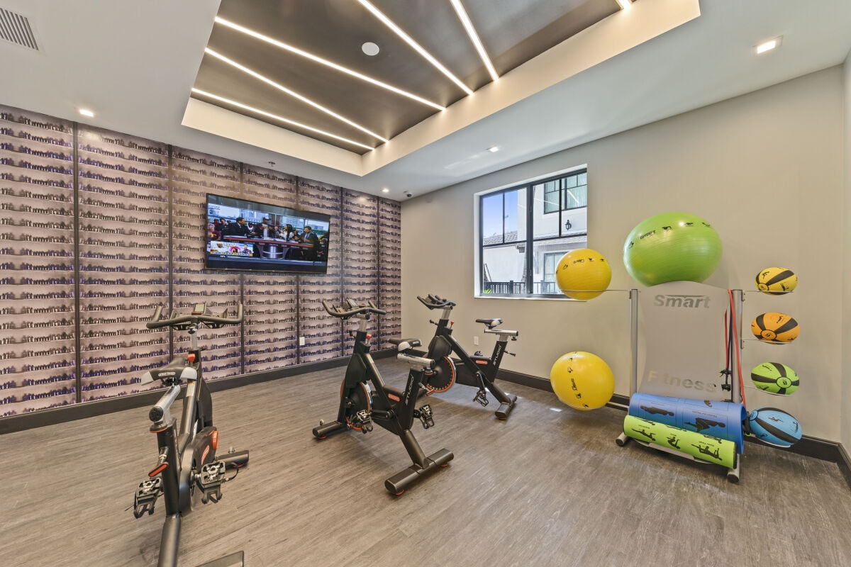 Ventura Pointe Image 2