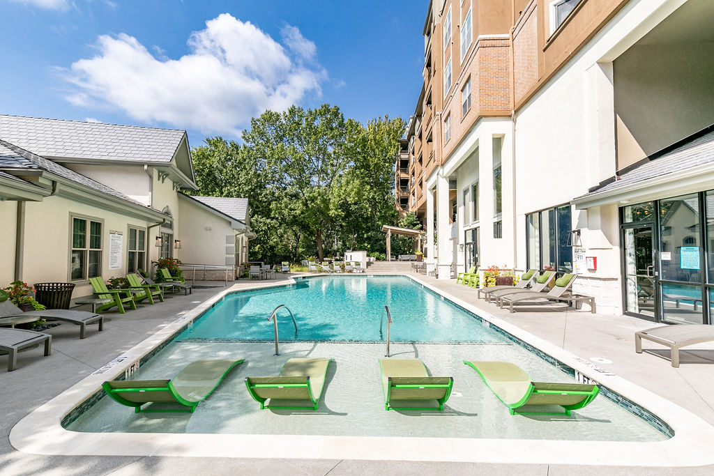 1401 West Paces Image 19