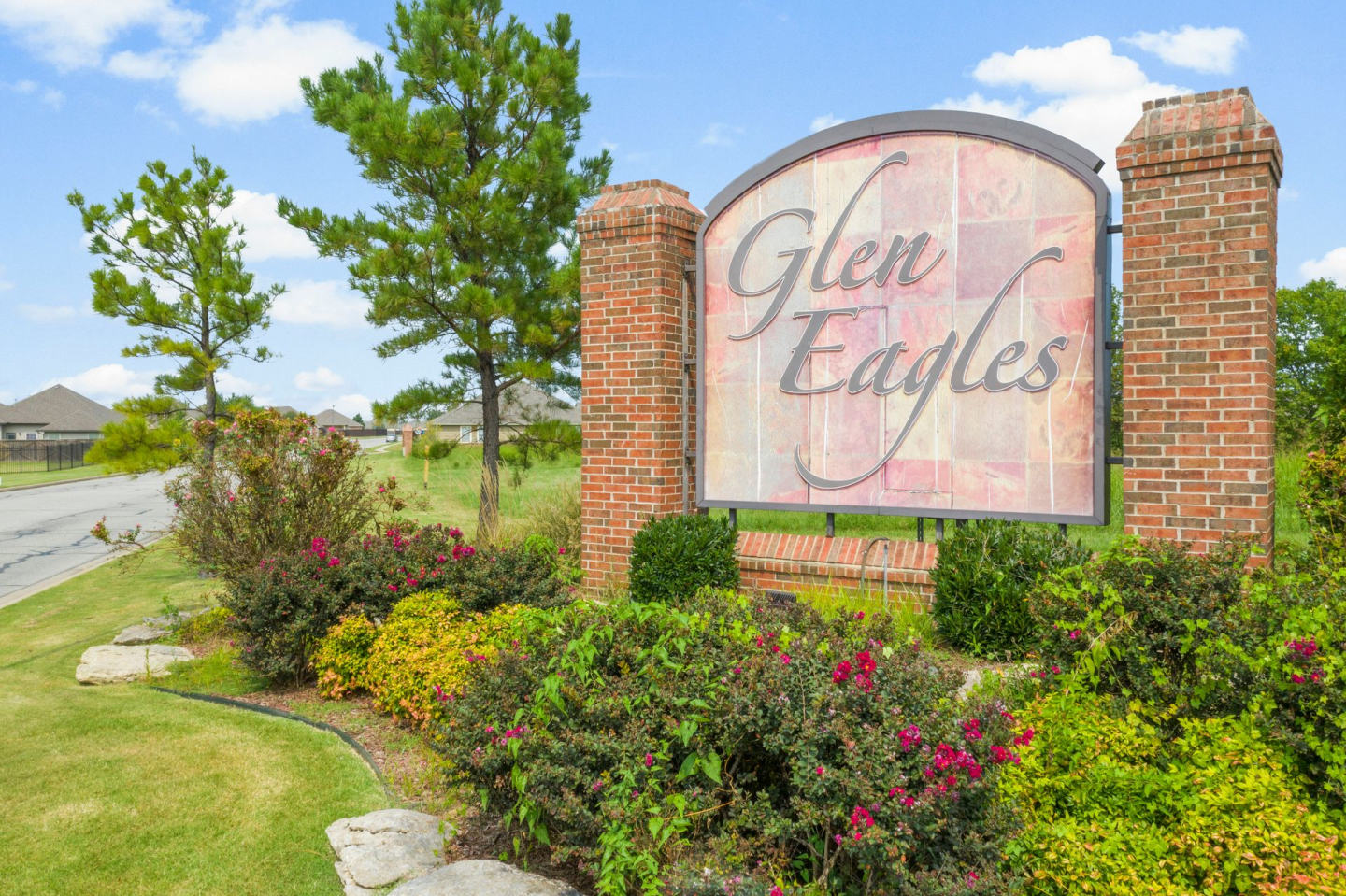 Glen Eagle Duplexes Image 4