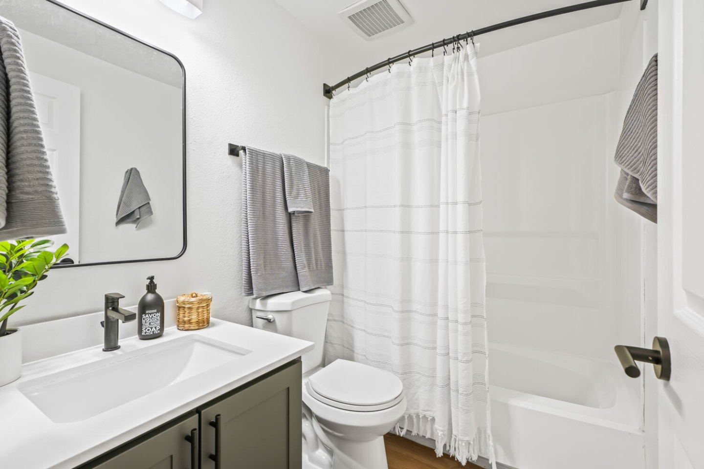 Alden Apartment Homes Image 5