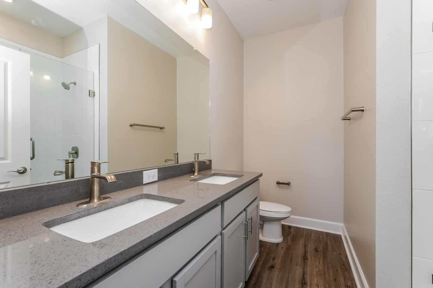 Monterey Townhomes Image 22