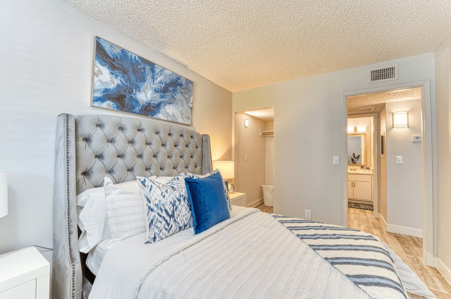 Las Brisas Apartment Homes Image 10
