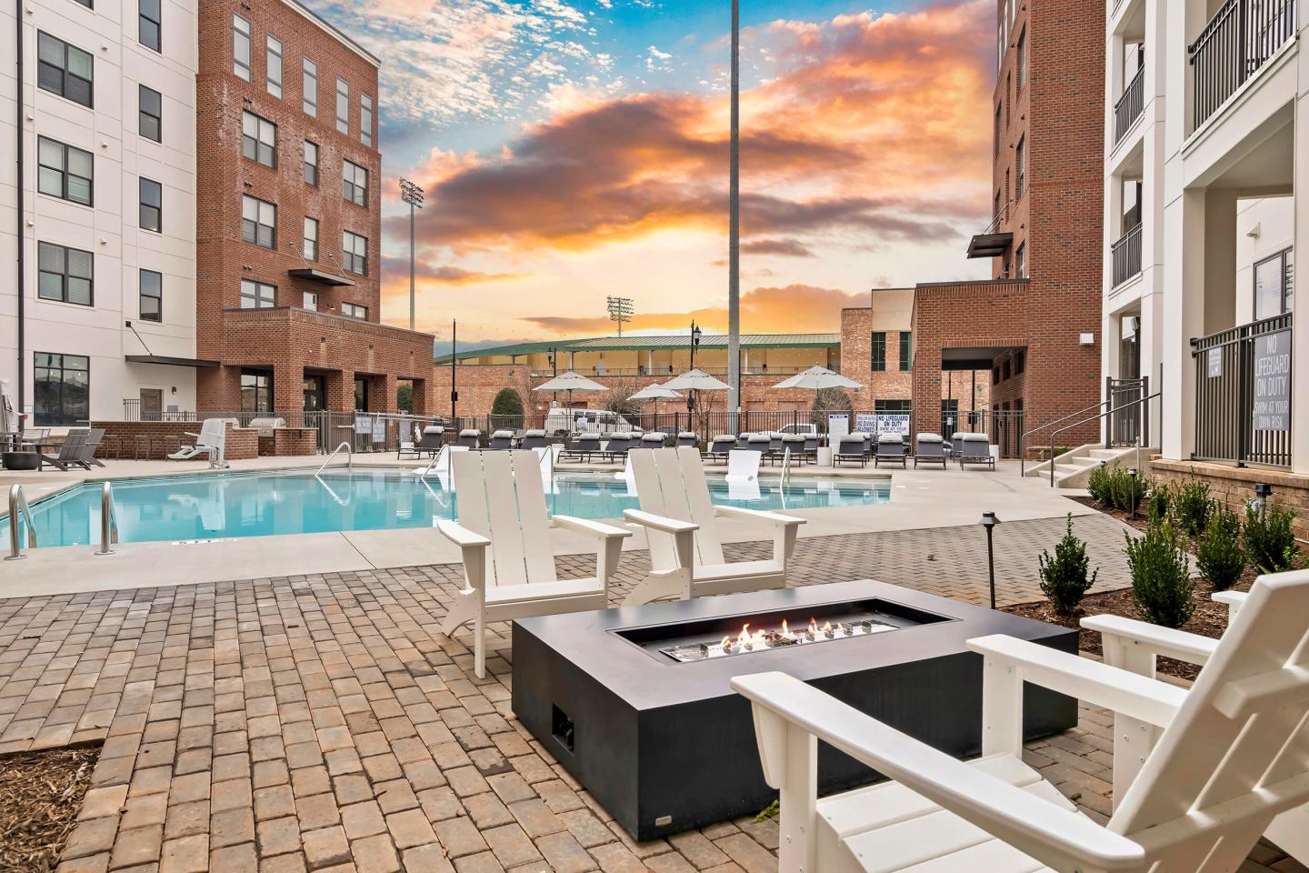 408 Jackson Image 6
