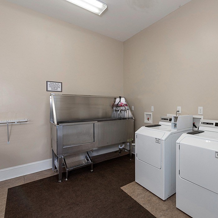 West Pointe Apartment Homes Image 19