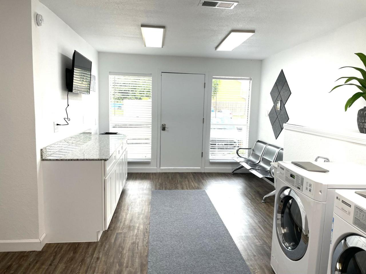 The Burke Apartments Image 12