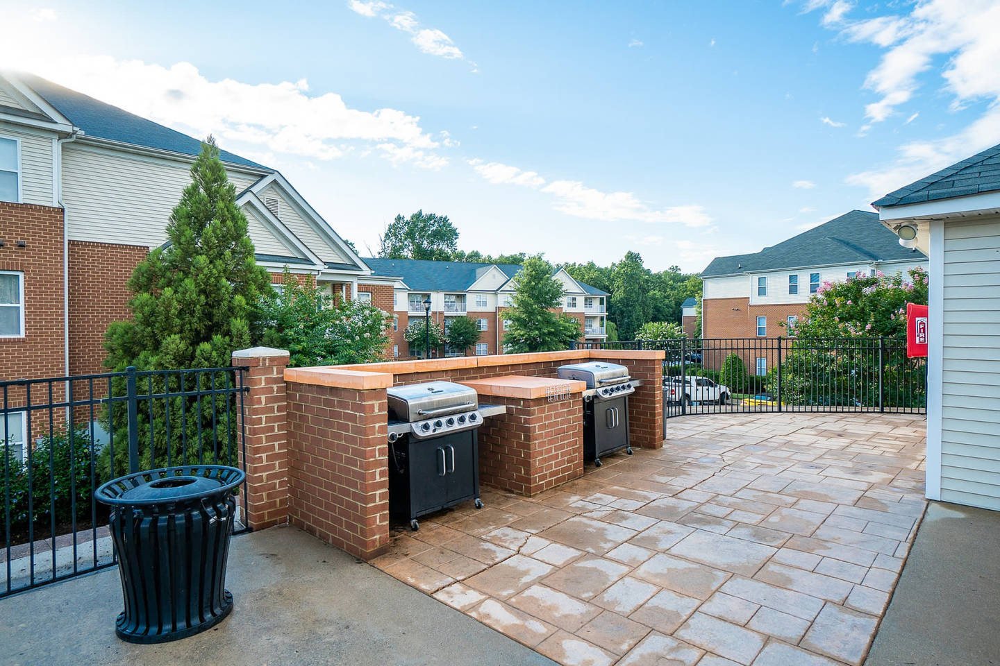 White Oak Luxury Apartments Image 10
