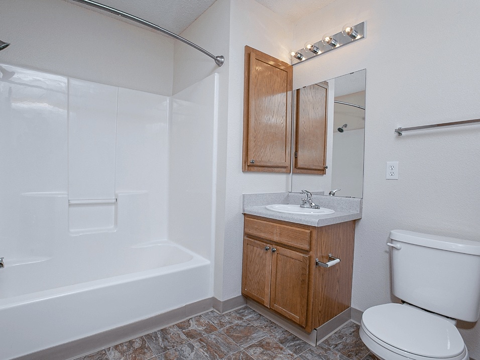 Ridgeport Apartments and Townhomes Image 18