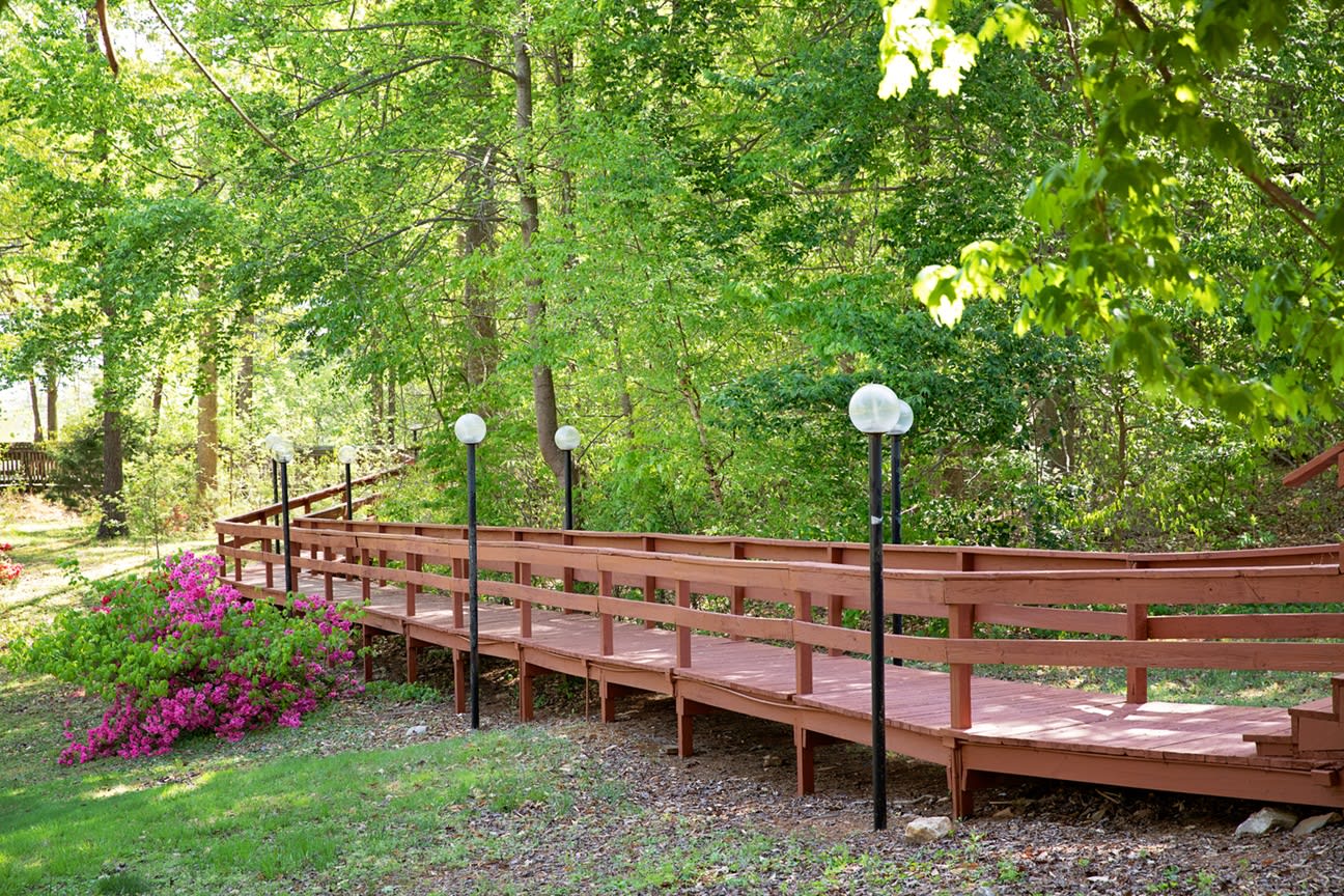 Lake Lynn Reserve Apartments Image 13