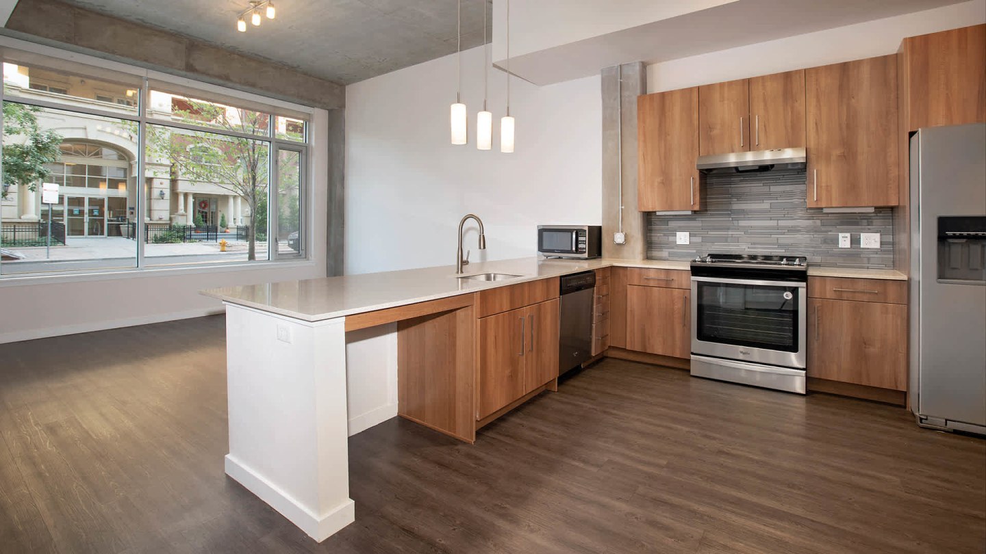 Radius Uptown Apartments Image 6